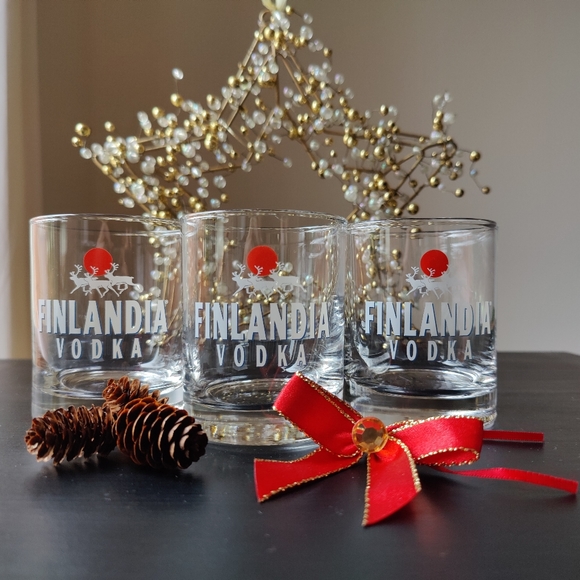 3 lowball Finlandia Vodka lowball vodka glasses | from the 90s 🎁🦌🎄 - Picture 1 of 7